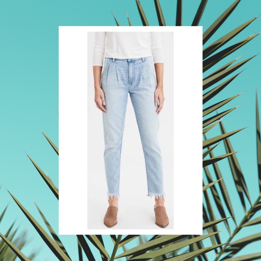 AE: Mom Jeans Frayed Hem & Pleated American Eagle